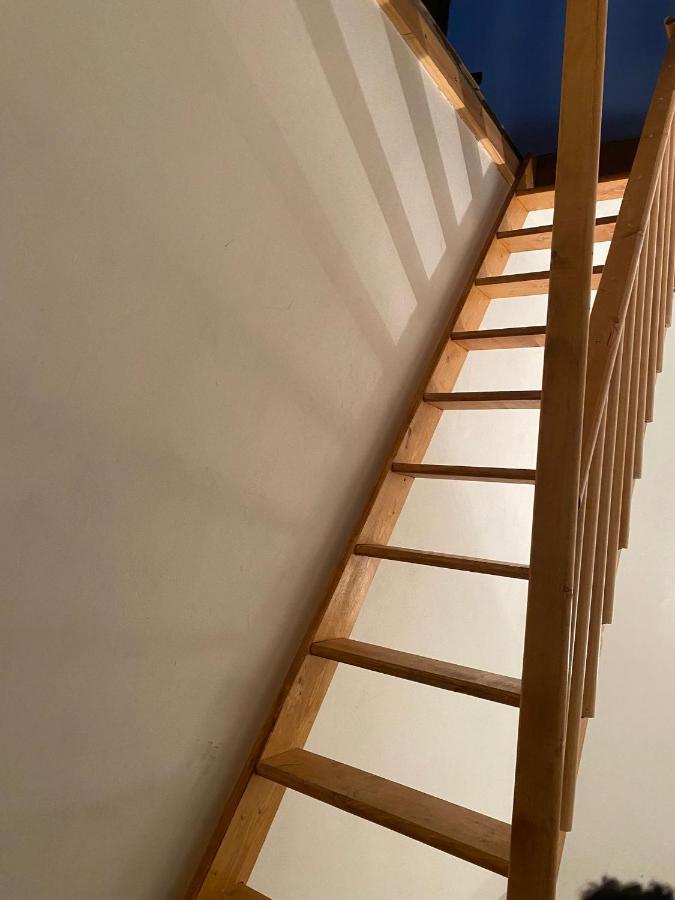 Lovely 1 Room Bedroom Loft, 20 Mins To Bgy Airport Pradalunga Exterior photo
