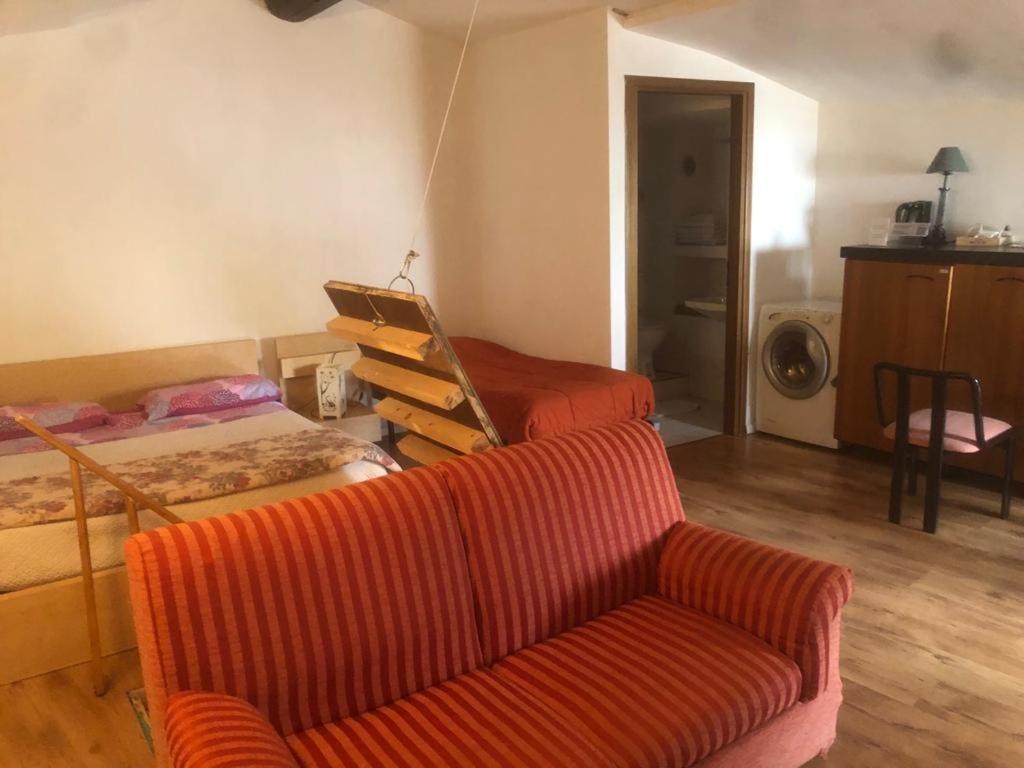 Lovely 1 Room Bedroom Loft, 20 Mins To Bgy Airport Pradalunga Exterior photo
